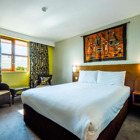 Chessington Safari Hotel Exterior foto