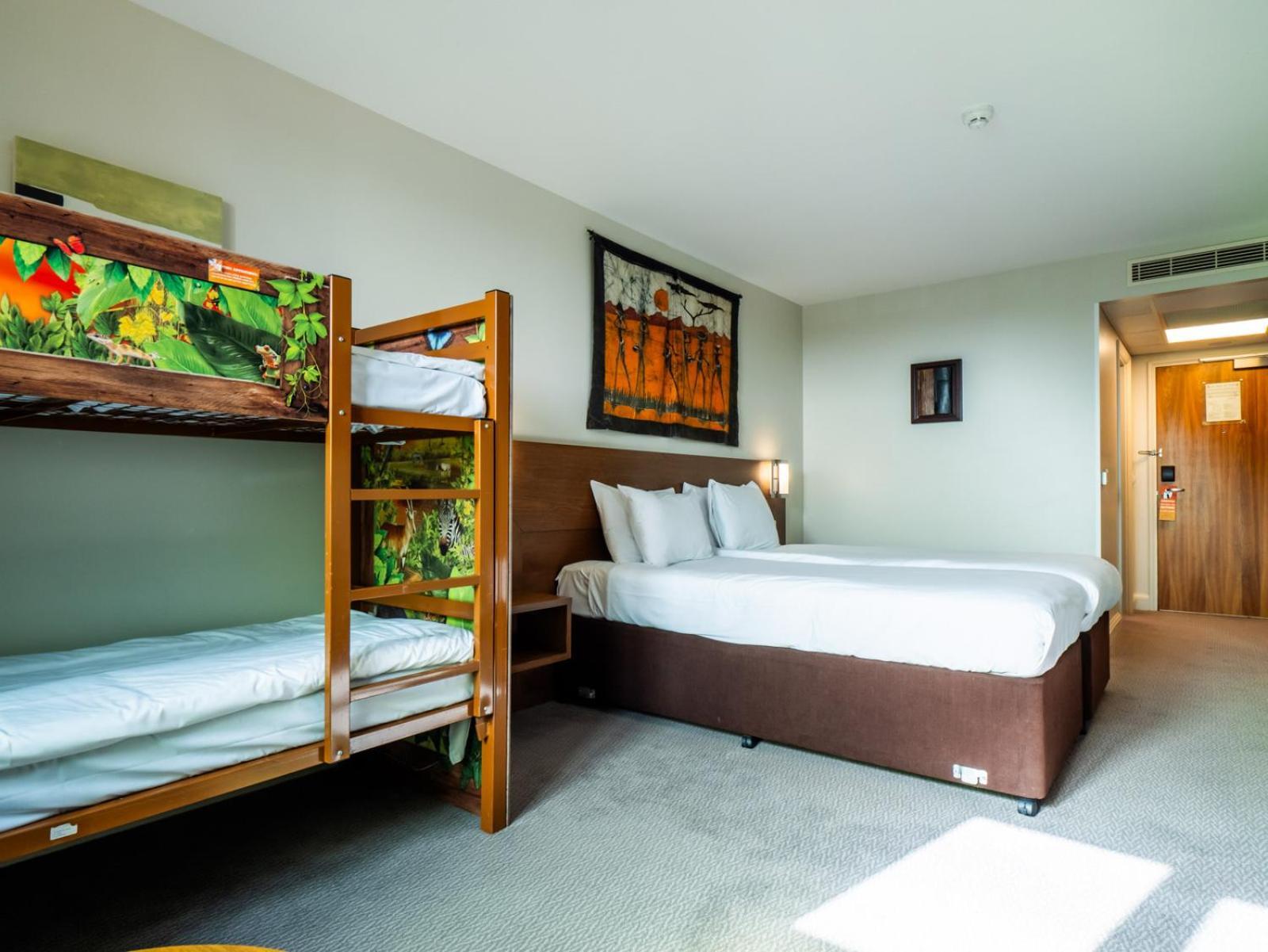 Chessington Safari Hotel Exterior foto